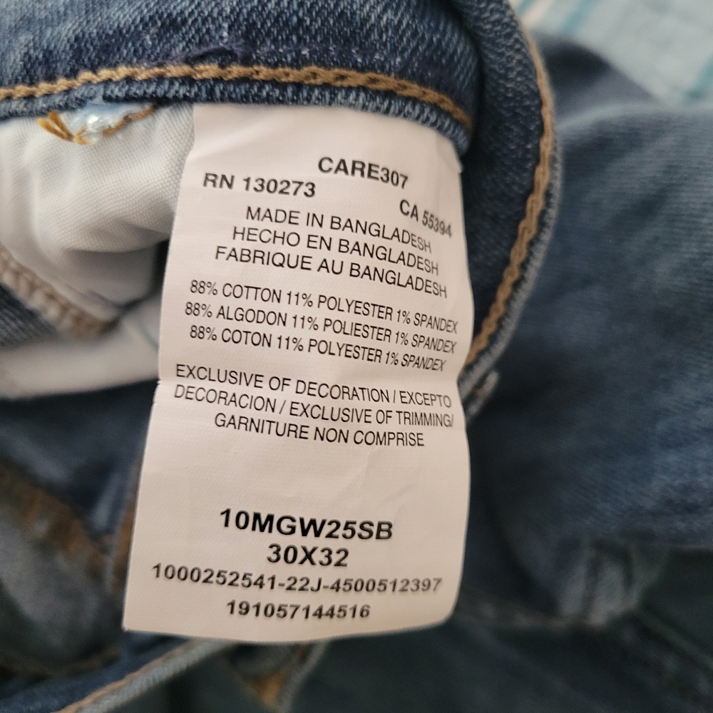 Wrangler 30 x 30 Rugged Wear Jeans - Picture 4 of 4